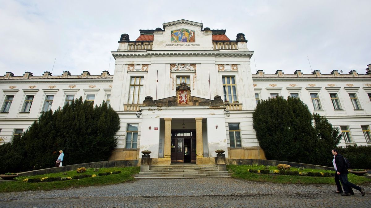 Schizofrenického vraha pouštěla bohnická léčebna na vycházky opakovaně